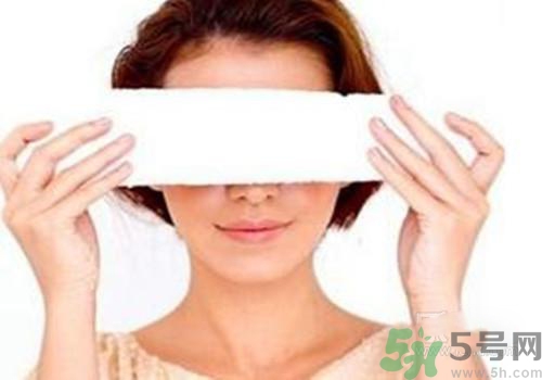 眼睛腫了用冷水敷還是熱水敷？眼睛腫了怎么辦？