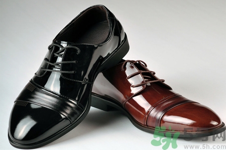 皮鞋發(fā)霉怎么處理？皮鞋發(fā)霉怎么清洗？