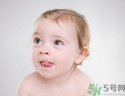 寶寶吃什么對頭發(fā)好？寶寶頭發(fā)發(fā)黃怎么辦？