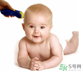 寶寶吃什么對頭發(fā)好？寶寶頭發(fā)發(fā)黃怎么辦？