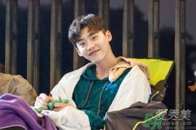 李鐘碩發(fā)型是什么？姜哲發(fā)型是什么？