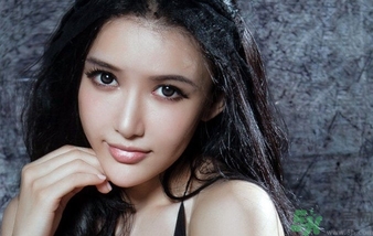 美瞳帶著磨眼睛咋辦？戴美瞳眼睛紅怎么辦？