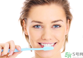 做完根管治療后可以馬上刷牙嗎？做完根管治療后可以東西嗎？