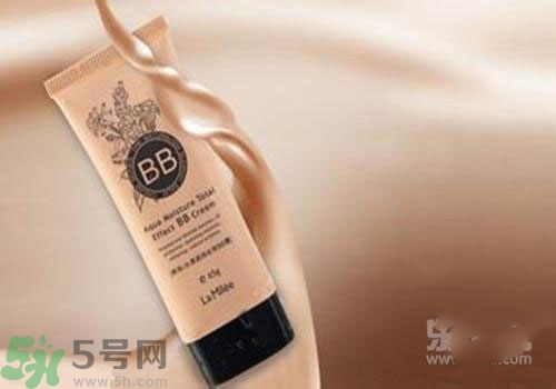 bb霜用洗面奶可以洗干凈嗎？bb霜洗面奶沒洗干凈有什么危害？