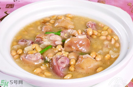 孕婦吃豬蹄對(duì)胎兒好嗎？孕婦吃豬蹄燉什么最好？