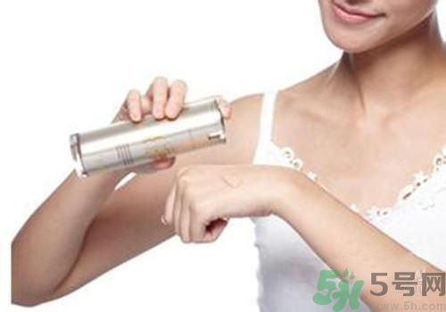 bb霜能涂在眼睛周圍嗎？bb霜涂在眼睛周圍有什么害處？