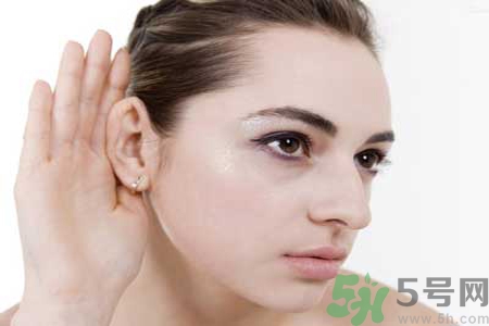 耳朵后面長(zhǎng)了個(gè)硬包怎么回事？ 耳朵后面長(zhǎng)了個(gè)硬包怎么辦？