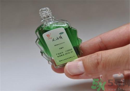 寶寶可以用風(fēng)油精嗎？寶寶用風(fēng)油精好嗎？