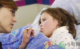 小兒肺熱的癥狀？如何預(yù)防小兒肺熱？