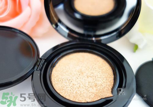 cc霜和防曬霜哪個先用？cc霜和防曬霜的使用順序