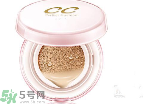 cc霜和防曬霜哪個先用？cc霜和防曬霜的使用順序