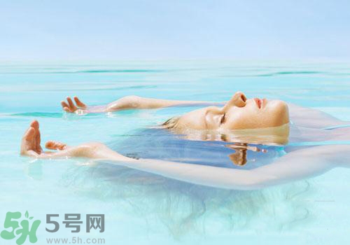 游泳會(huì)得紅眼病嗎？游泳會(huì)不會(huì)得紅眼??？