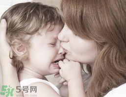 孩子性格內(nèi)向懦弱怎么辦？孩子性格內(nèi)向懦弱的原因？