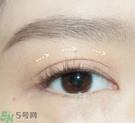 戴眼鏡怎么化妝？眼鏡妝怎么畫