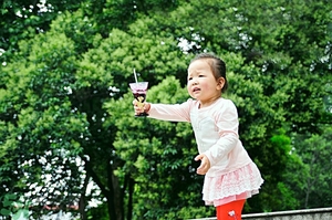 寶寶咳嗽能吃果凍嗎？寶寶多大可以吃果凍？