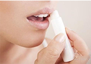 秋天嘴唇干燥怎么辦？秋天嘴唇干燥吃什么？
