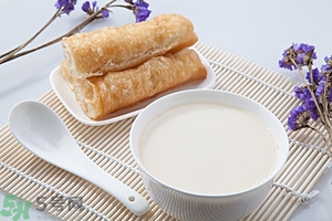 豆奶粉結(jié)塊還能喝嗎？豆奶粉分層還能喝嗎？