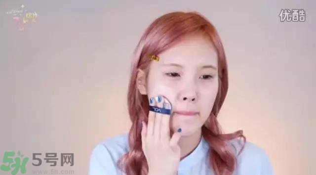 戴眼鏡怎么化妝？眼鏡妝怎么畫