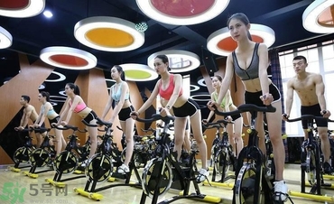 女生可以練腹肌嗎？女生怎么練腹?。?></p><h3 style=