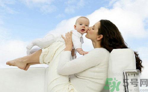 秋天坐月子怎么穿衣服？秋天坐月子注意事項(xiàng)