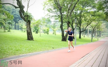 女生跑步腿會變粗嗎？女生跑步小腿會變粗嗎？