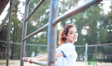 13歲女生平胸怎么辦？13歲女生平胸正常嗎？