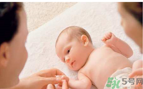 寶寶長奶蘚怎么回事？寶寶長奶蘚怎么辦？