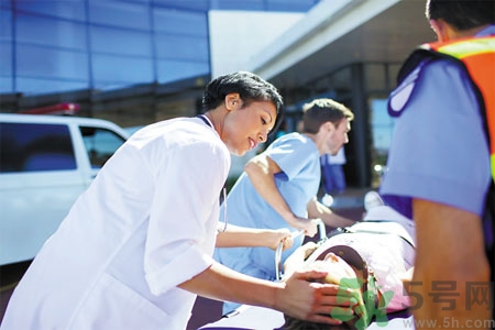 腦出血的護(hù)理措施有哪些？腦出血的飲食護(hù)理是什么？