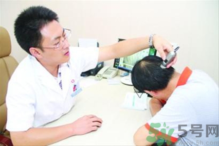 脫發(fā)的措施有什么？脫發(fā)的注意飲食有哪些？