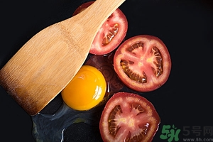 西紅柿的熱量高嗎?一個西紅柿的熱量是多少 西紅柿的熱量高嗎?一個西紅柿的熱量是多少