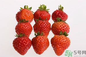 草莓有點爛還能吃嗎？草莓爛了一點還能吃嗎？