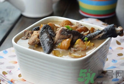 板栗燉鴨好還是燉雞好？栗子燒雞的家常做法