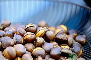 女人吃板栗好不好？男人吃板栗有什么好處？