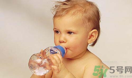 寶寶吃了退燒藥出汗是怎么回事？寶寶吃了退燒藥出汗怎么辦？