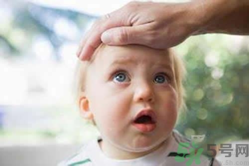 寶寶吃了退燒藥出汗是怎么回事？寶寶吃了退燒藥出汗怎么辦？