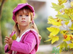 秋天寶寶穿什么衣服好？秋天寶寶要穿幾件衣服？