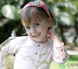 秋天寶寶穿什么衣服好？秋天寶寶要穿幾件衣服？