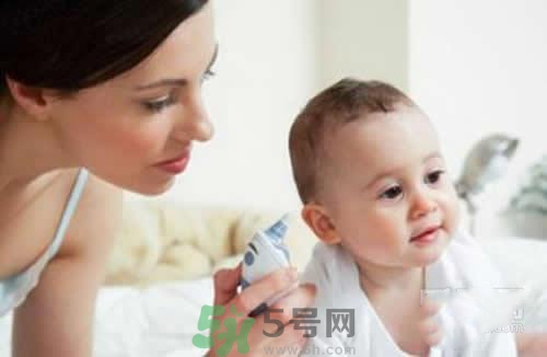 寶寶發(fā)燒多久量一次體溫？寶寶發(fā)燒怎么量體溫？