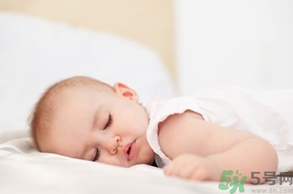 寶寶頭睡扁了怎么辦？寶寶頭睡扁了怎么糾正？