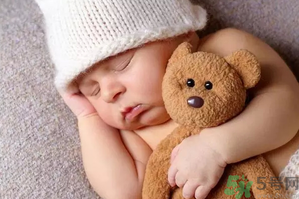 寶寶頭睡扁了怎么辦？寶寶頭睡扁了怎么糾正？