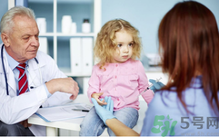 寶寶秋季腹瀉怎么辦？預(yù)防寶寶秋季腹瀉的小竅門