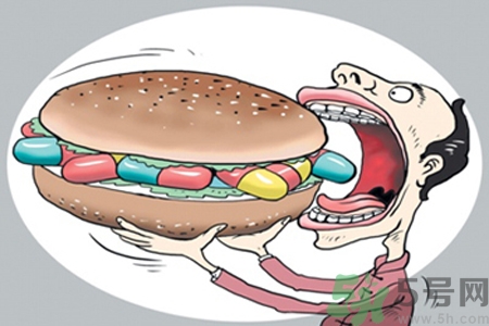 感冒一天吃6片抗生素有危害嗎？抗生素屬于激素類藥物嗎？