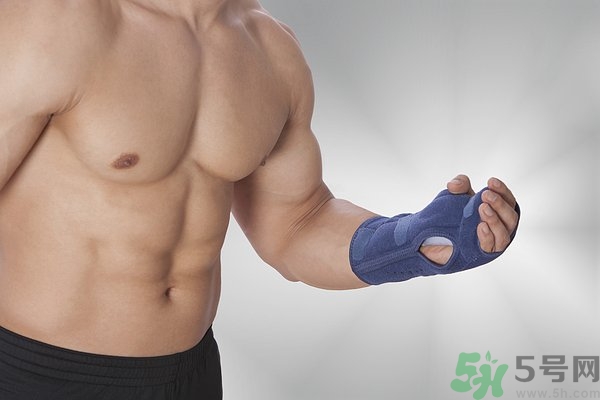 練腹肌能吃宵夜嗎?練腹肌的時(shí)候吃宵夜會(huì)怎么樣 練腹肌能吃宵夜嗎?練腹肌的時(shí)候吃宵夜會(huì)怎么樣