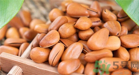 孕婦可以吃松子嗎?孕婦吃松子有什么好處? 孕婦可以吃松子嗎?孕婦吃松子有什么好處?