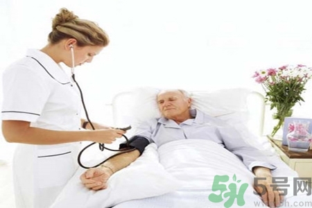 老年人低血壓如何預(yù)防？如何治療低血壓？