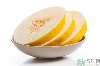 哈密瓜榨汁要加水嗎？哈密瓜榨汁搭配什么？