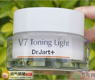 dr.Jart v7素顏霜真假怎么辨別?蒂佳婷v7素顏霜真假辨別圖 dr.Jart v7素顏霜真假怎么辨別?蒂佳婷v7素顏霜真假辨別圖
