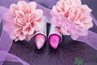 口紅掉色正常嗎？口紅掉色好還是不掉色好？