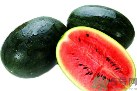 口腔潰瘍可以吃西瓜嗎？口腔潰瘍能不能吃西瓜？