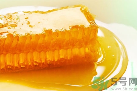 口腔潰瘍可以吃蜂蜜嗎？口腔潰瘍能不能吃蜂蜜？